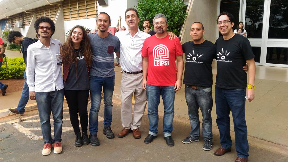 Membros da Associação com o Dartiu no Caleidoscópio dos Psicodélicos na Unicamp - Novembro de 2016