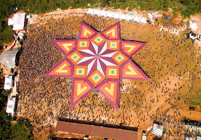 90m Tent Tribe - 2006